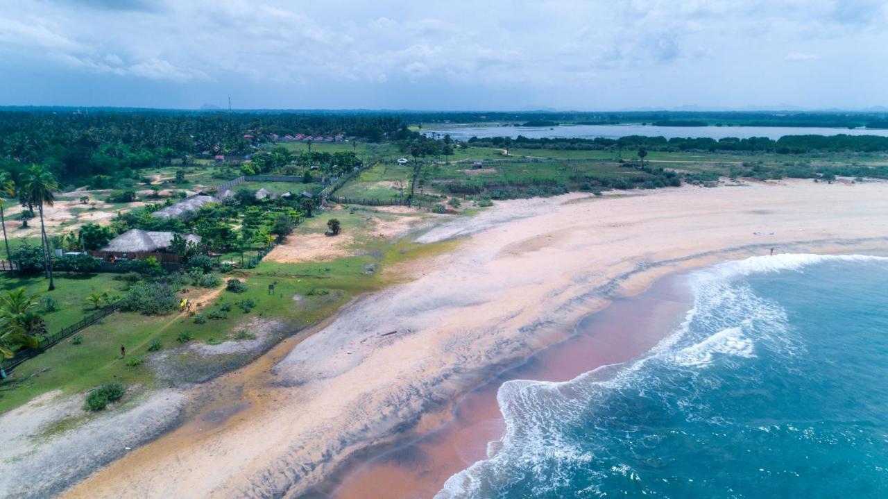 Blue Waters Arugam Bay Exterior foto