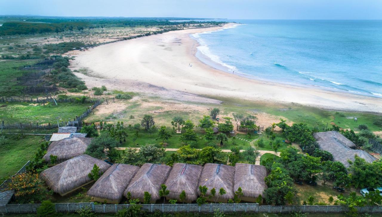 Blue Waters Arugam Bay Exterior foto
